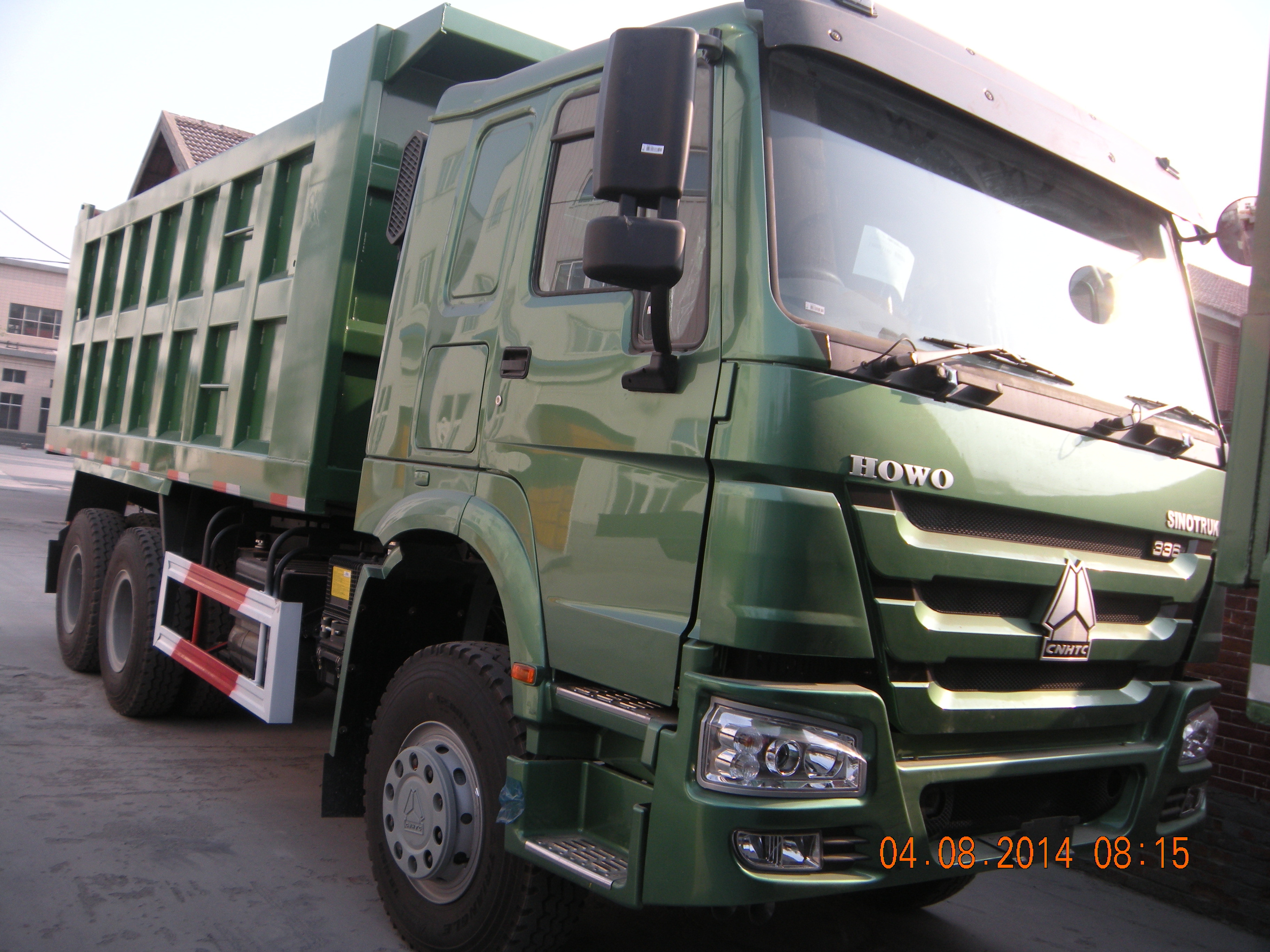 사용된 엄밀한 팁 주는 사람 트럭이 덤프 트럭, 6x4 ZZ3257N3847A 채광에서 HOWO에 의하여 녹색이 됩니다