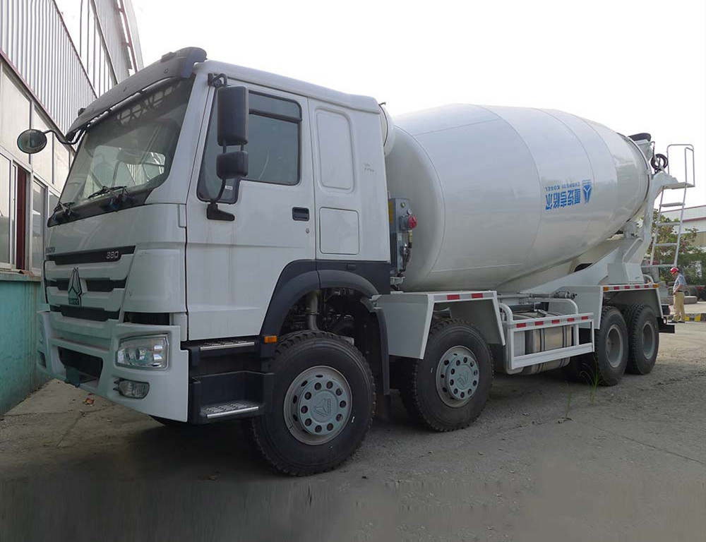저잡음 12m3 구체적인 건설장비 371hp 8*4/시멘트 믹서 트럭