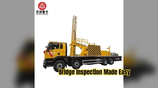 교량 접근 중인 HOWO 교량 검사 차량