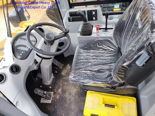 LIUGONG 777A 배크호 로더 6-9t 등급 부하 74.5 kW