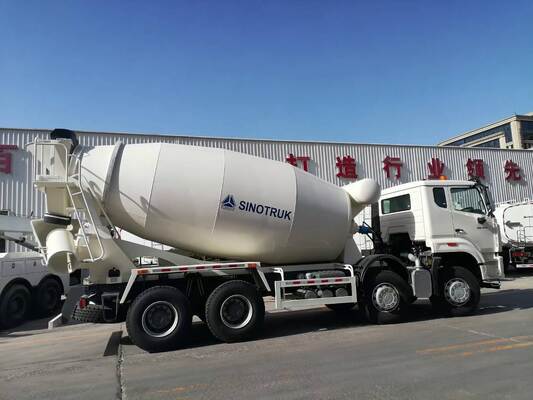 좋은 가격 Sinotruk HOWO 10cbm/6*4/건설 혼합기/차기/7000리터 모바일 시멘트/콘크리트 믹서 트럭