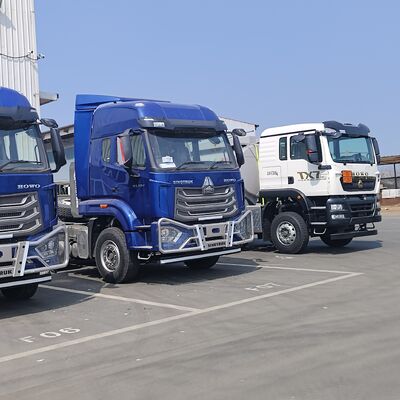 HOWO NX 6×4 드라이브 휠과 함께 트랙터 트럭 광업 및 장거리 화물 운송을 위한 무거운 용량 디젤 엔진과 높은 지붕의 잠자리 캐빈