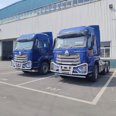 HOWO NX 6×4 드라이브 휠과 함께 트랙터 트럭 광업 및 장거리 화물 운송을 위한 무거운 용량 디젤 엔진과 높은 지붕의 잠자리 캐빈