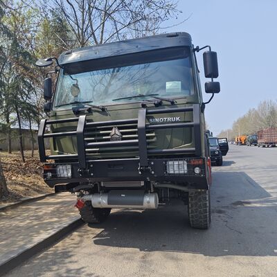 HOWO 8×8 60000L 연료 탱크 트럭, 371HP 엔진