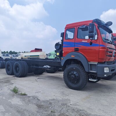 BEIBEN 2642 6x4 중량 트랙터 트럭 420HP WEICHAI 엔진과 메르세데스-벤츠 기술 차체