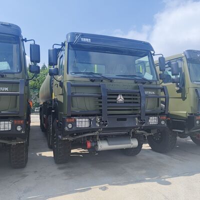 30000L 용량 및 중부하 연료 운송용 371HP 엔진을 갖춘 HOWO 8×8 연료 탱크 트럭