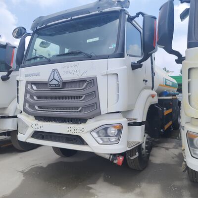 400HP 엔진과 연료 분배용 25,000L 용량을 갖춘 HOWO NX 6×4 CNG 연료 탱크 트럭