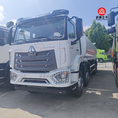 HOWO NX 8x4 30000L 연료 탱크 트럭