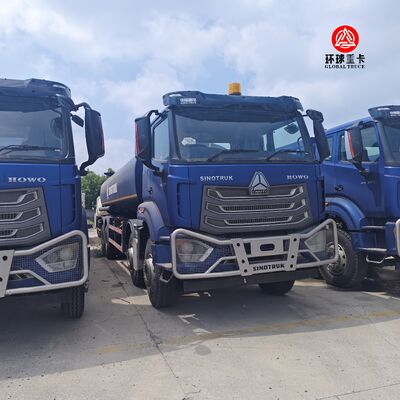 하우 NX 8x4 30000L 연료 탱커 트럭 나이지리아 시장에 대한 무거운 직무 디젤 보우저 트럭