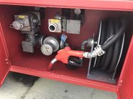 펌프와 총 CCC를 가진 빨간색 85kw 연료유 트럭 5m3 수용량