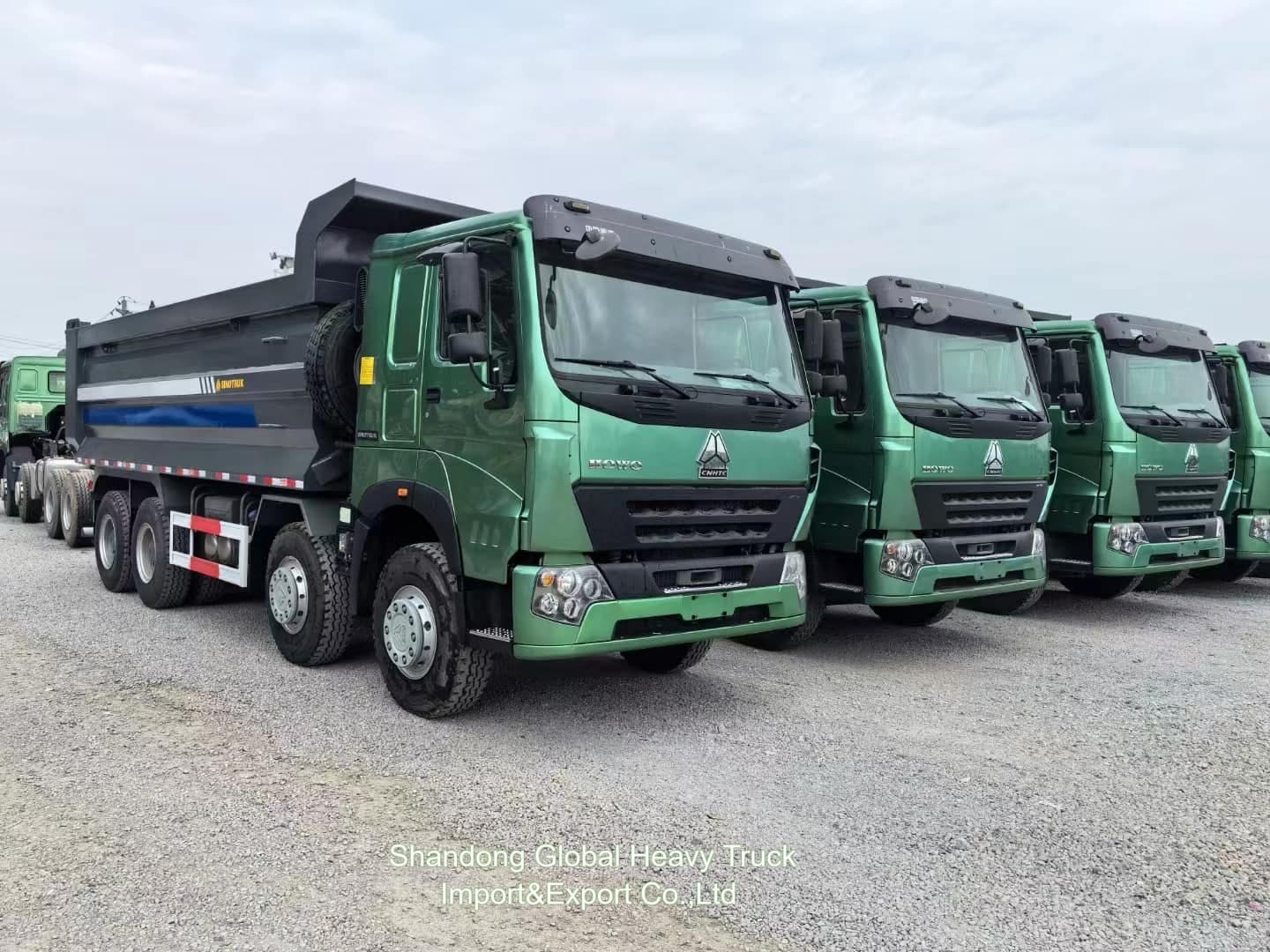 시노트럭 호우 50톤 덤프트럭 8x4 375hp 유로2 중량용 새 및 중고용 덤프 템퍼트럭