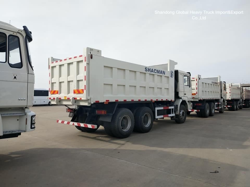 شاحنة HOWO Mining King 50 طن القلابة الثقيلة للمناجم والمحاجر في الجزائر