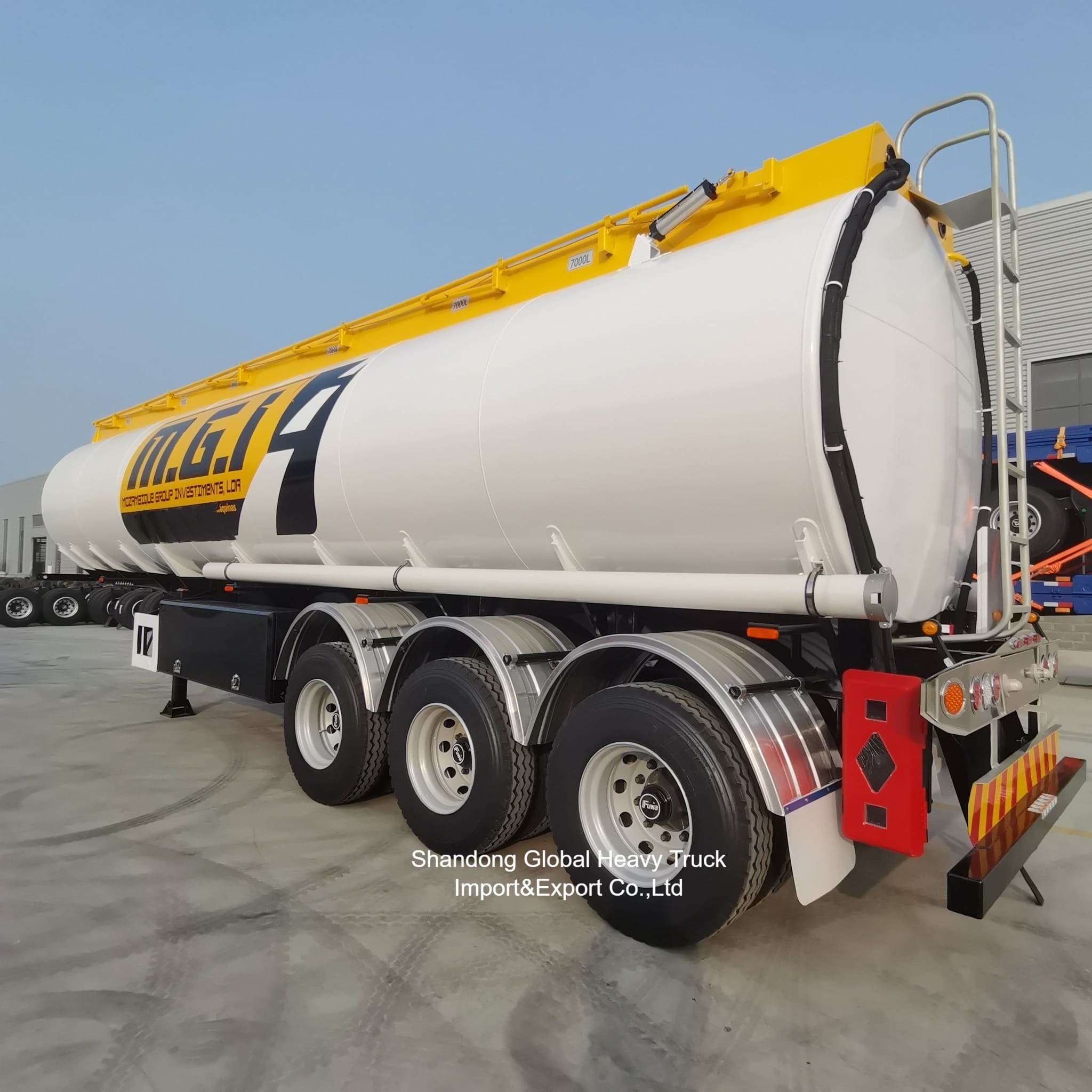 3 Axle 45000L Heavy Duty Oil Tanker Semi Trailer