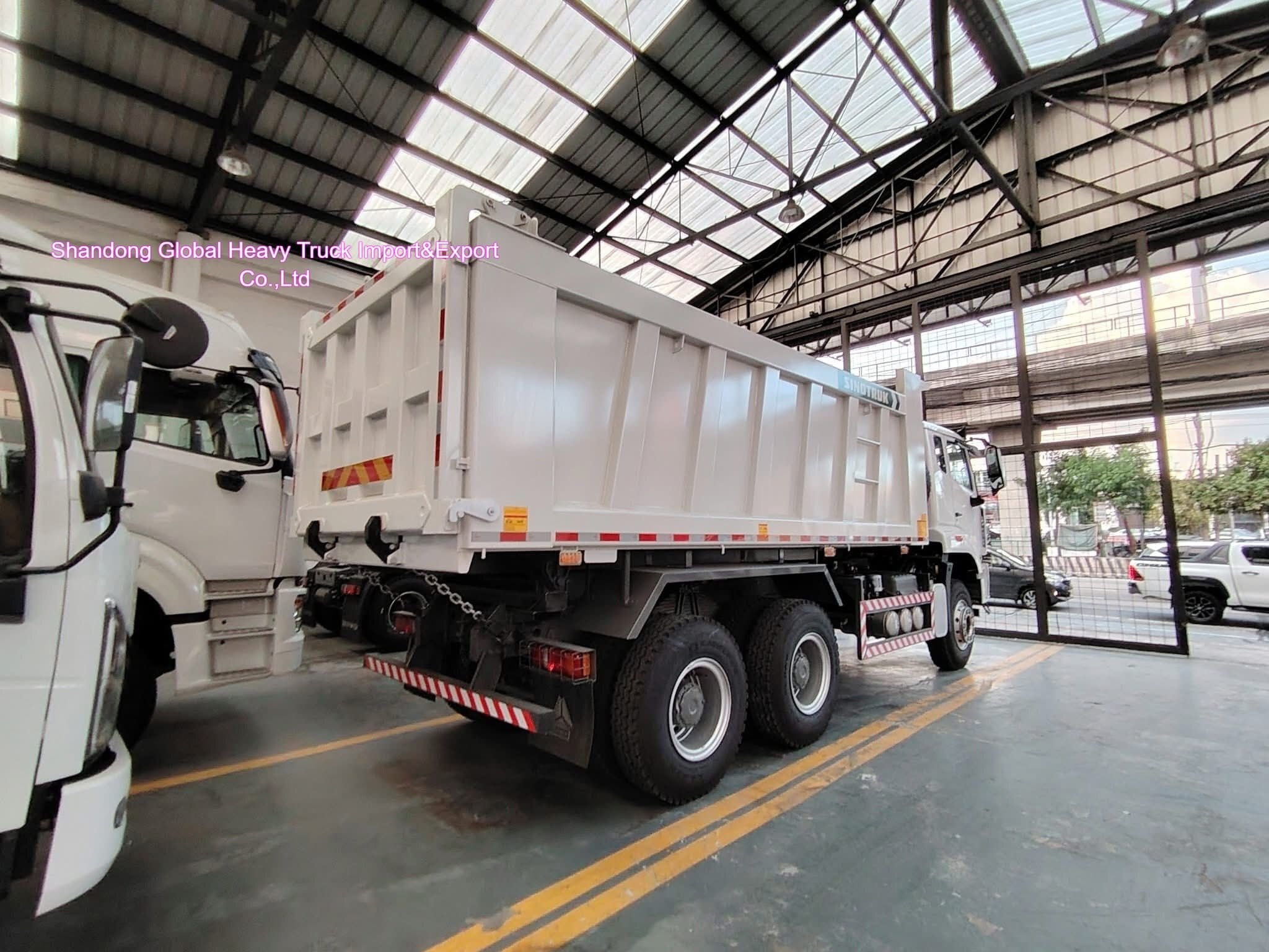 371HP HOWO NX 6X4 18-25m3 용량의 덤프 트럭