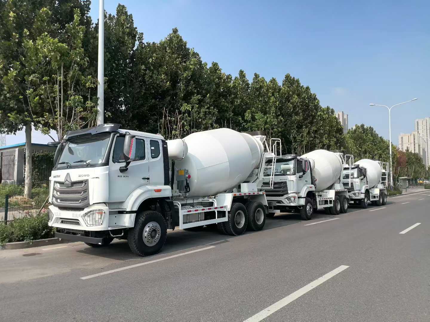 2025 Zoomlion HOWO NX 6X4 콘크리트 믹서 트럭 300-400hp 유로 2/유로 3 디젤 엔진