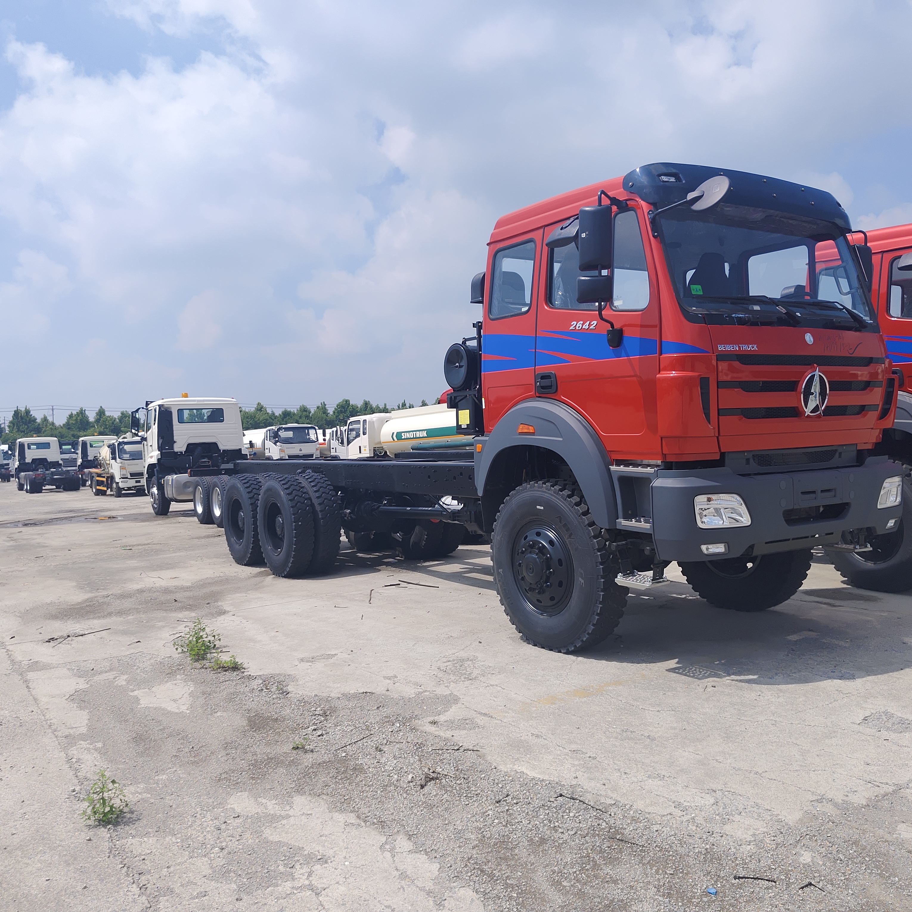 BEIBEN 2648 6×4 480HP WEICHAI 엔진과 구리 및 코발트 운송을 위한 30-40톤 탑재량을 갖춘 대형 광산 덤프 트럭