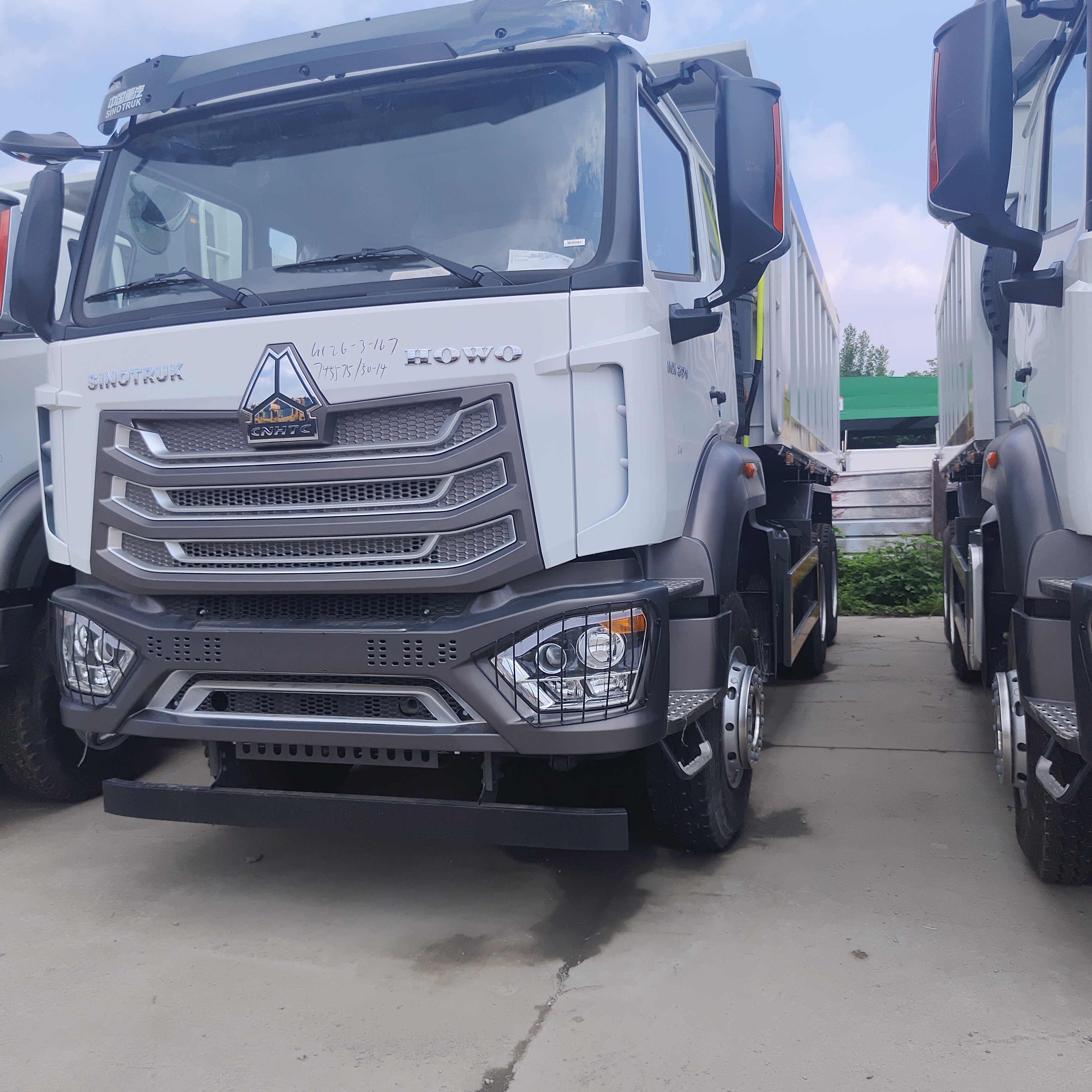 HOWO NX 6x4 중량 광산 덤프 트럭 430HP 엔진과 아프리카에 30-35 톤의 유료 화물