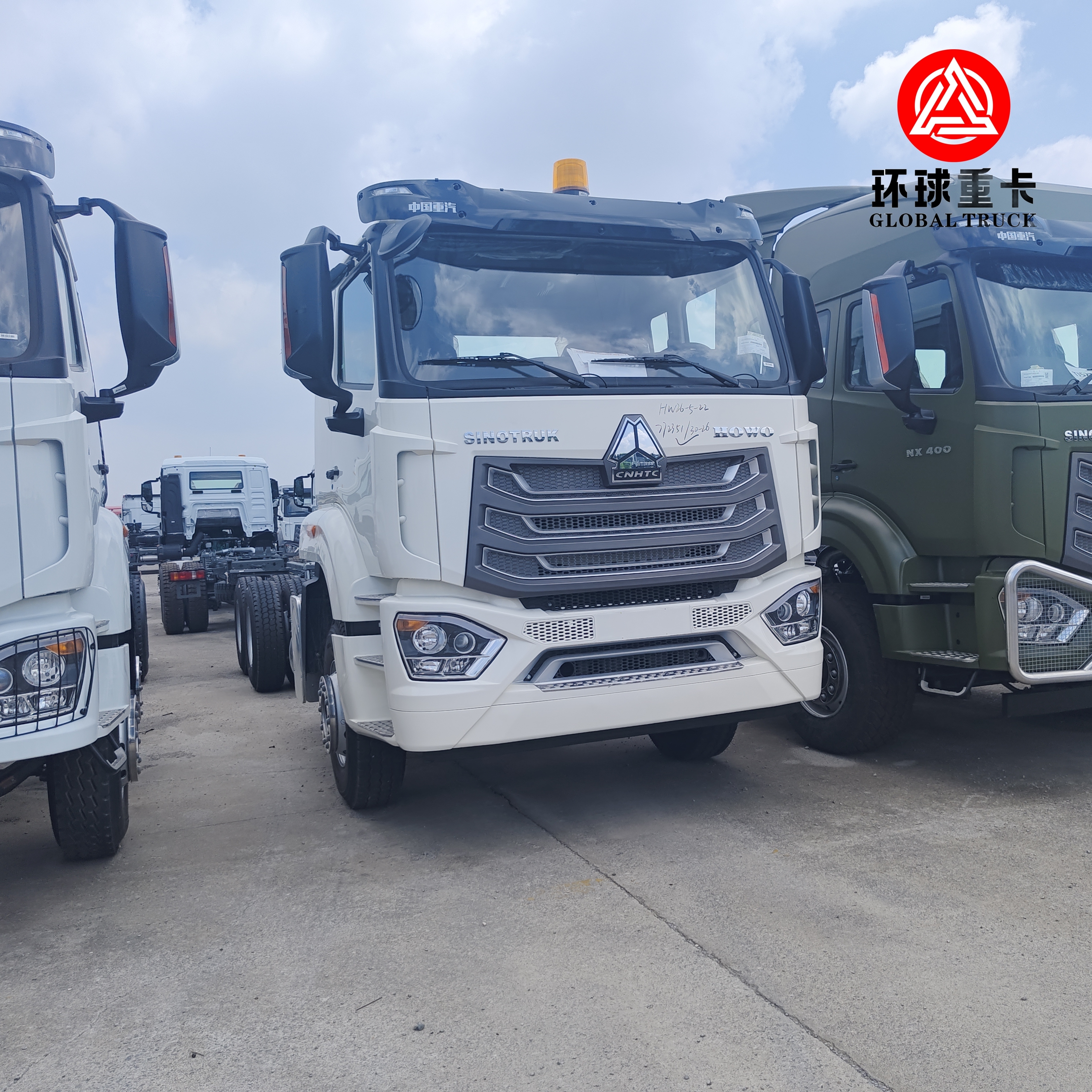 신형 HOWO NX 6x4 트랙터 트럭 430마력 우핸 운전 프라임 무버 (중장비 물류용)