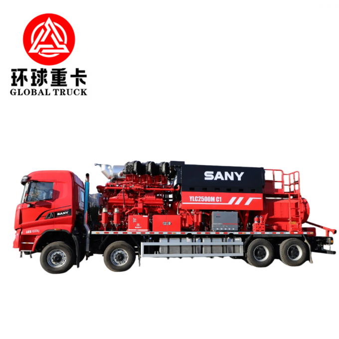 XYLC2500 8×6 Oilfield Fracturing Pump Truck in operational environment
